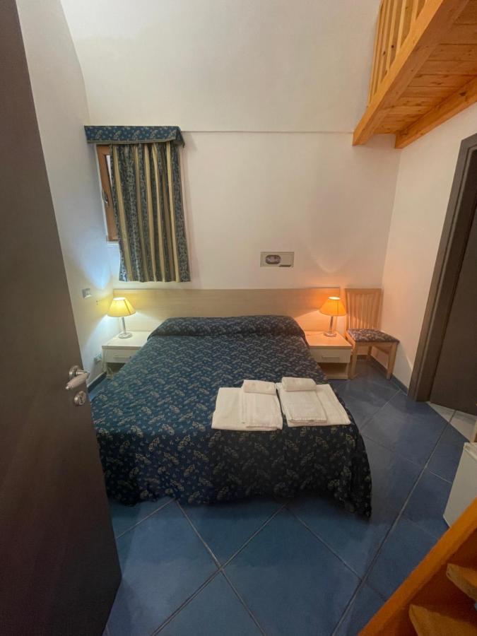 B&B La Terrazza Sul Porto Ponza Exteriér fotografie