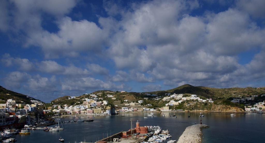 B&B La Terrazza Sul Porto Ponza Exteriér fotografie