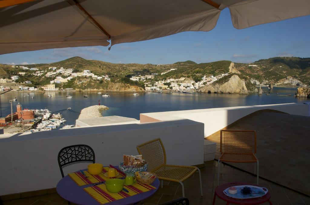 B&B La Terrazza Sul Porto Ponza Exteriér fotografie